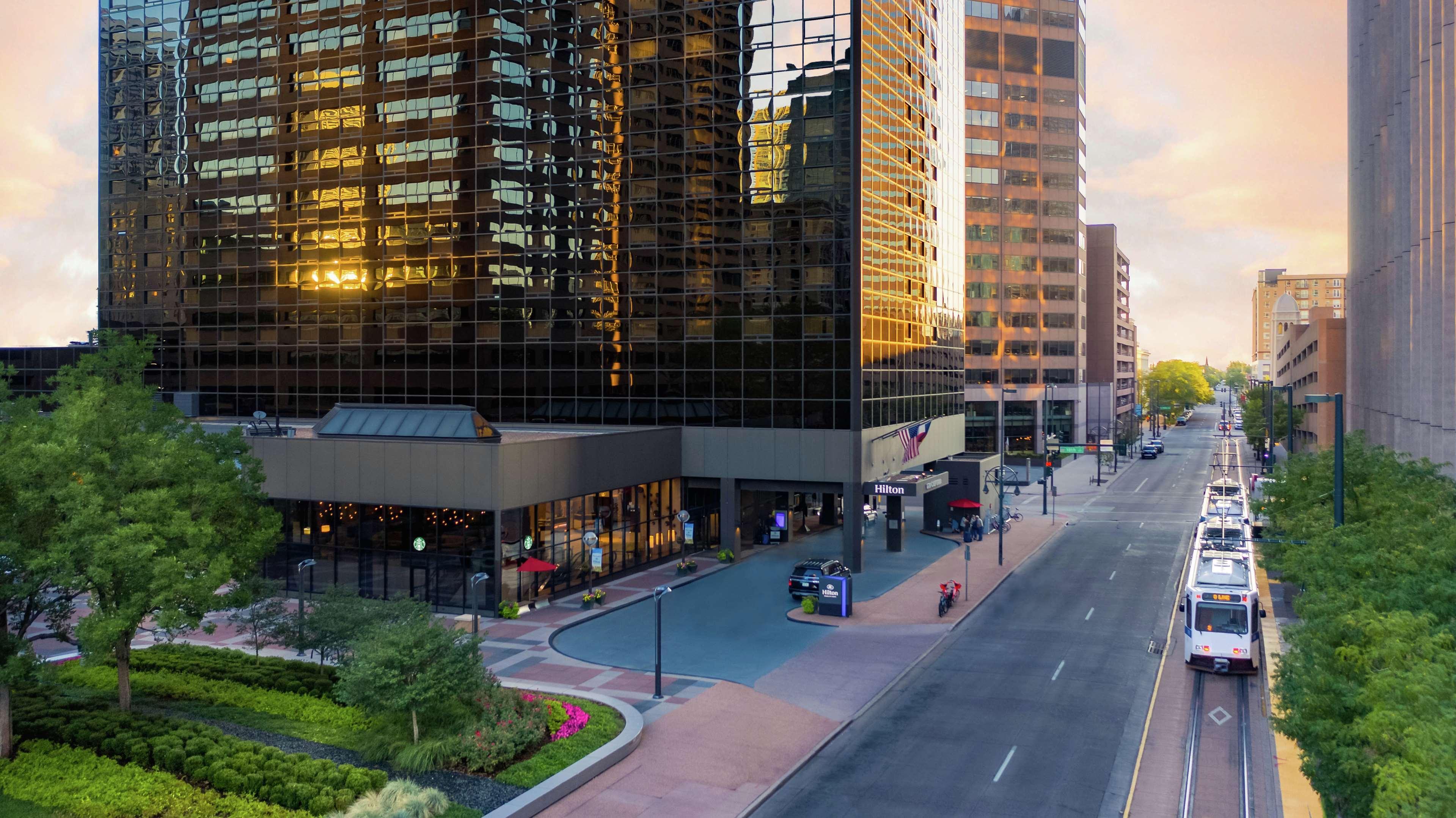Hilton Denver City Center Екстер'єр фото