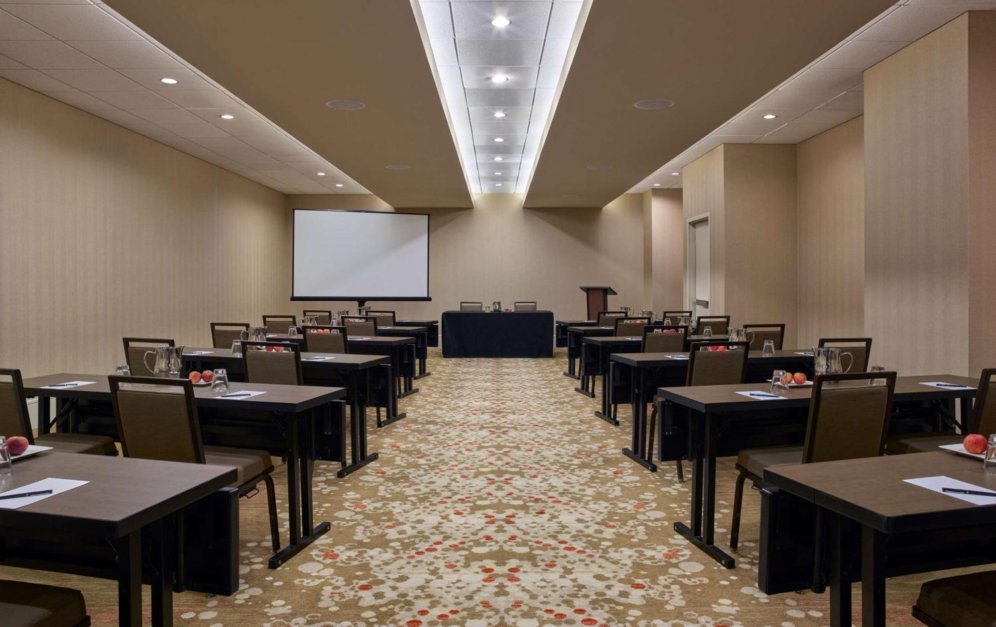 Hilton Denver City Center Екстер'єр фото
